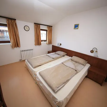 Great Location Near Lift Апартаменти Бансько