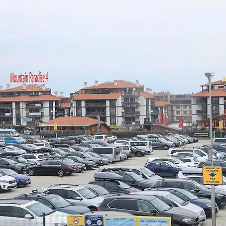 Great Location Near Lift *